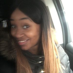 Meet your Posher, Felice